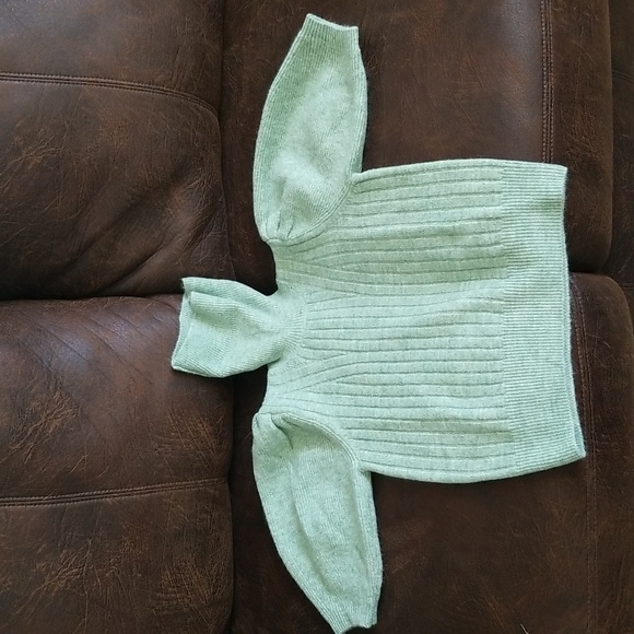 Cute Mango Light Green Princess Puffed Sleeve Barbie Crop Sweater XS - Picture 3 of 11